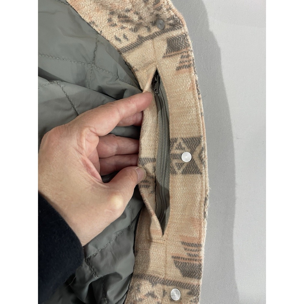 Duluth Trading Co. Women's Festivest Southwest Pink Gray Aztec Print XL Vest - Picture 8 of 10